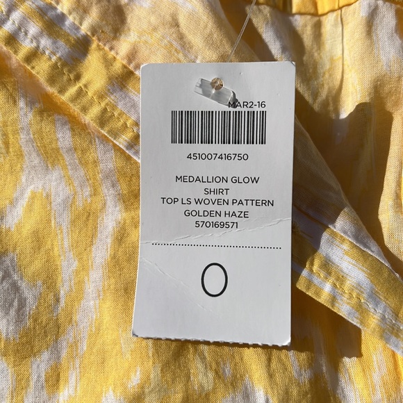 NWT Chico's Button Up Woven Top - Picture 6 of 6